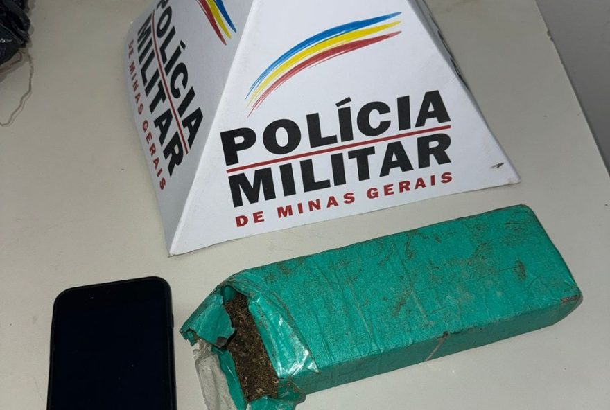 jovem-de-17-anos-e-detido-por-trafico-de-drogas-em-salinas2C-norte-de-minas3A-policia-age-apos-denuncias-e-apreende-entorpecente