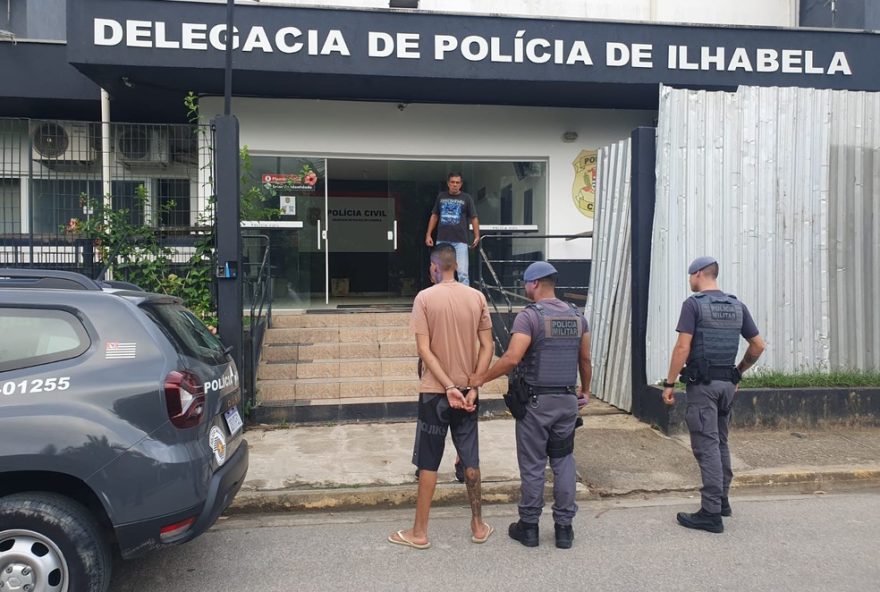jovem-de-18-anos-e-preso-por-trafico-de-drogas-em-ilhabela3A-acao-da-pm-no-bairro-barra-velha