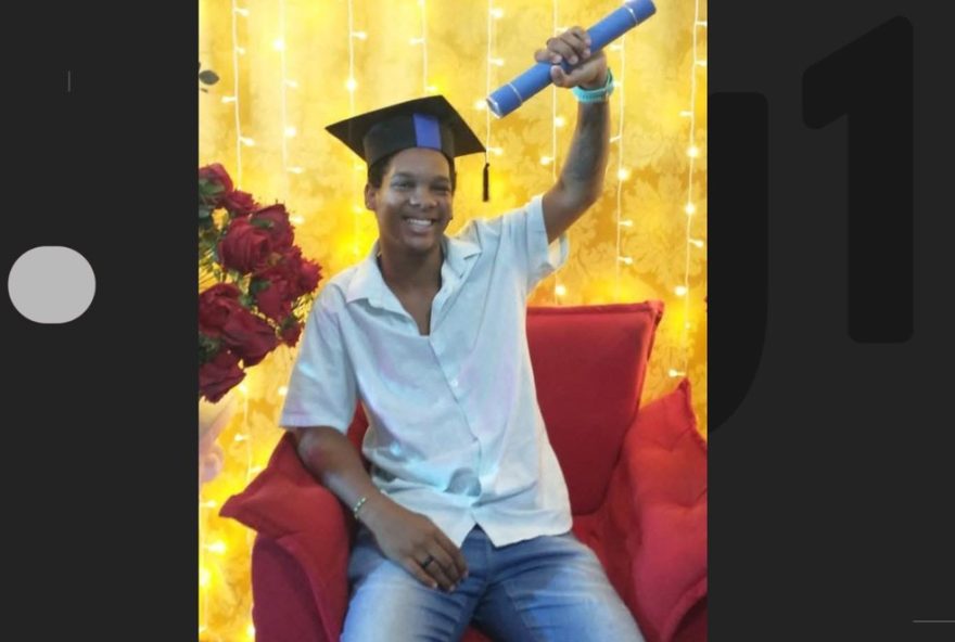 jovem-de-21-anos-e-assassinado-a-tiros-em-salvador-ao-sair-para-show3A-familia-pede-justica