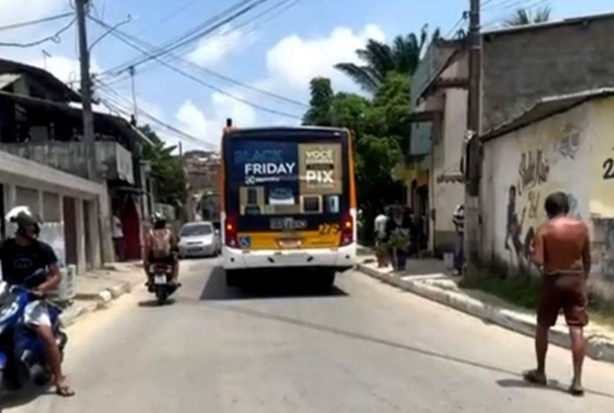 jovem-de-22-anos-morre-em-acidente-ao-tentar-bigu-em-onibus3A-como-garantir-a-seguranca-no-transporte-coletivo3F