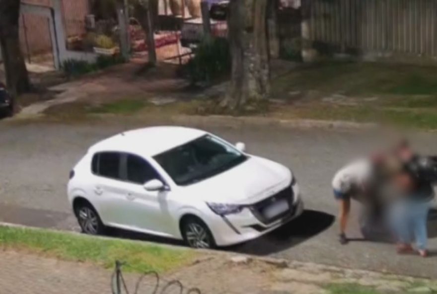 jovem-de-23-anos-e-agredida-durante-assalto-em-curitiba3A-entenda-o-caso.-assista-ao-video-das-agressoes