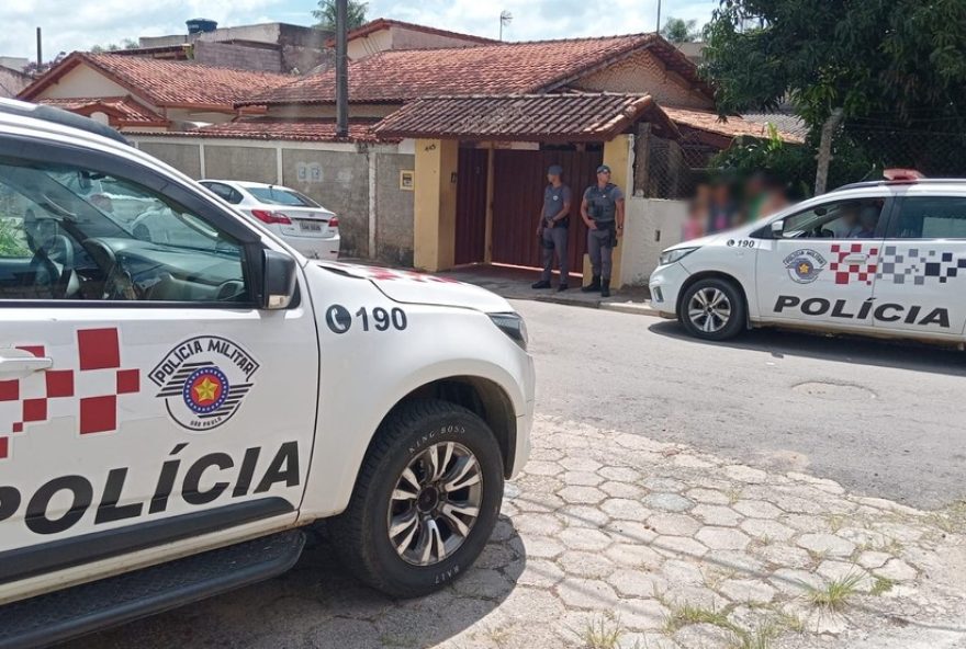 jovem-de-27-anos-e-encontrada-morta-com-lesoes-em-mairinque3A-suspeito-e-o-companheiro-foragido