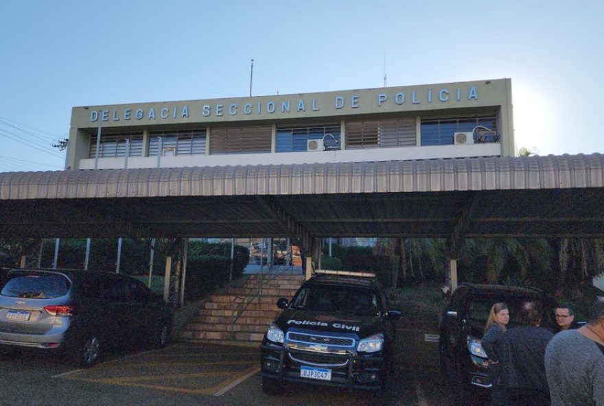 jovem-e-atropelado-por-viatura-apos-fugir-e-e-preso-por-trafico-em-limeira-sp