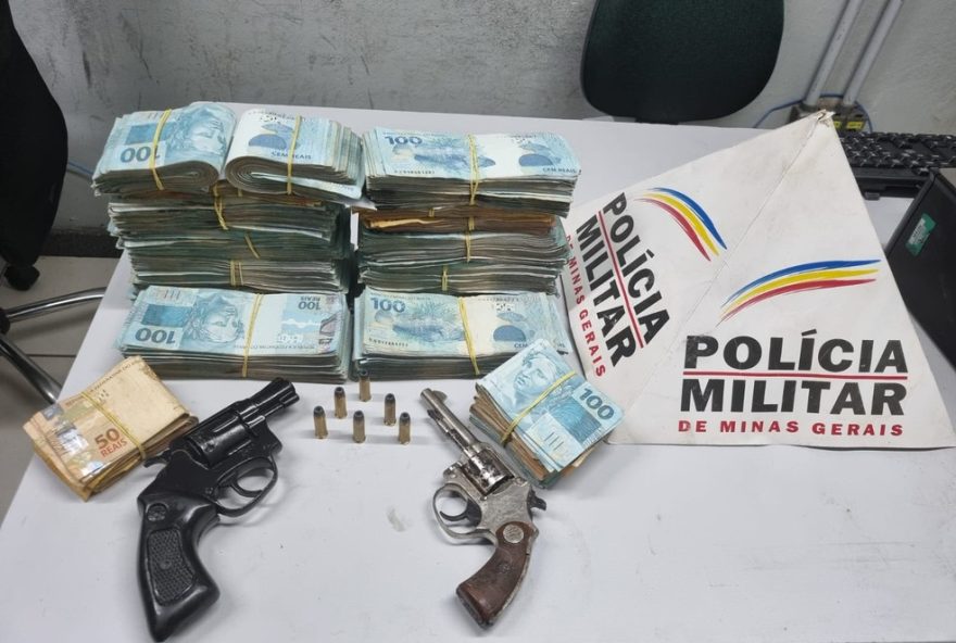 jovem-e-preso-com-armas-e-mais-de-r24-230-mil-enterrados-em-ipatinga3A-detalhes-da-apreensao-e-investigacao