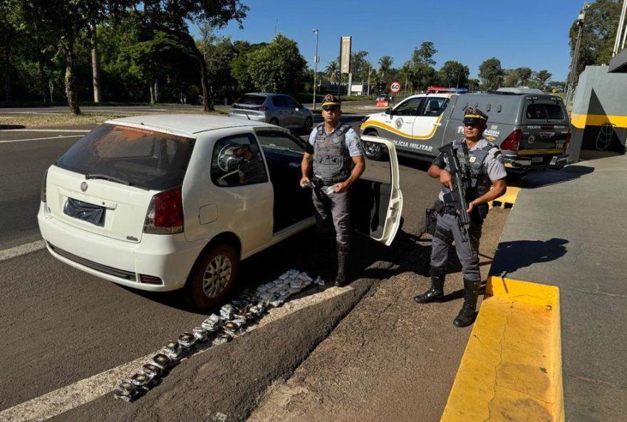 jovem-e-preso-com-mais-de-120-porcoes-de-haxixe-em-fundo-falso-de-carro-em-mirante-do-paranapanema3A-entenda-o-caso