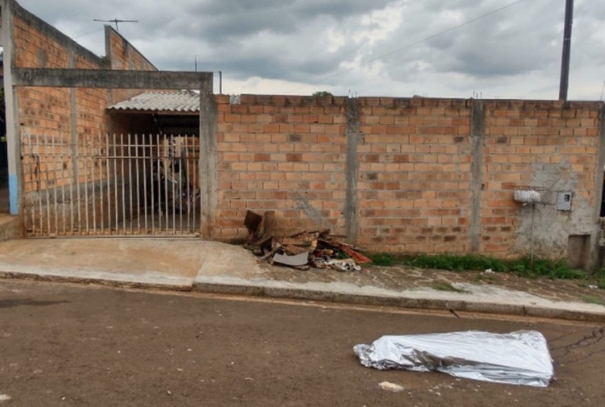 jovem-mata-pai-em-legitima-defesa-para-proteger-mae-de-agressoes3A-caso-no-parana