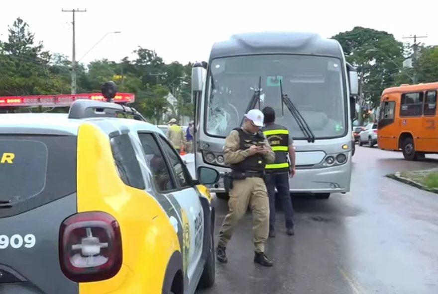 jovem-morre-atropelado-por-onibus-a-caminho-do-trabalho-em-curitiba3A-tragedia-na-faixa-exclusiva-de-onibus