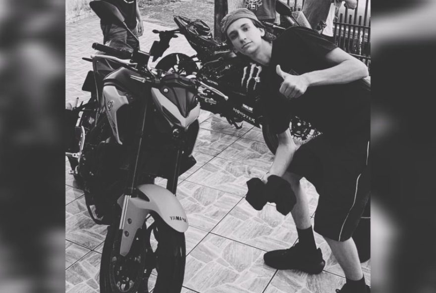 jovem-motociclista-morre-em-acidente-durante-filmagem-na-sc-135
