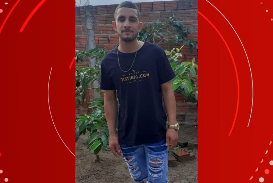 jovem-motociclista-morre-em-colisao-com-onibus-escolar-na-ba-1202C-interior-da-bahia