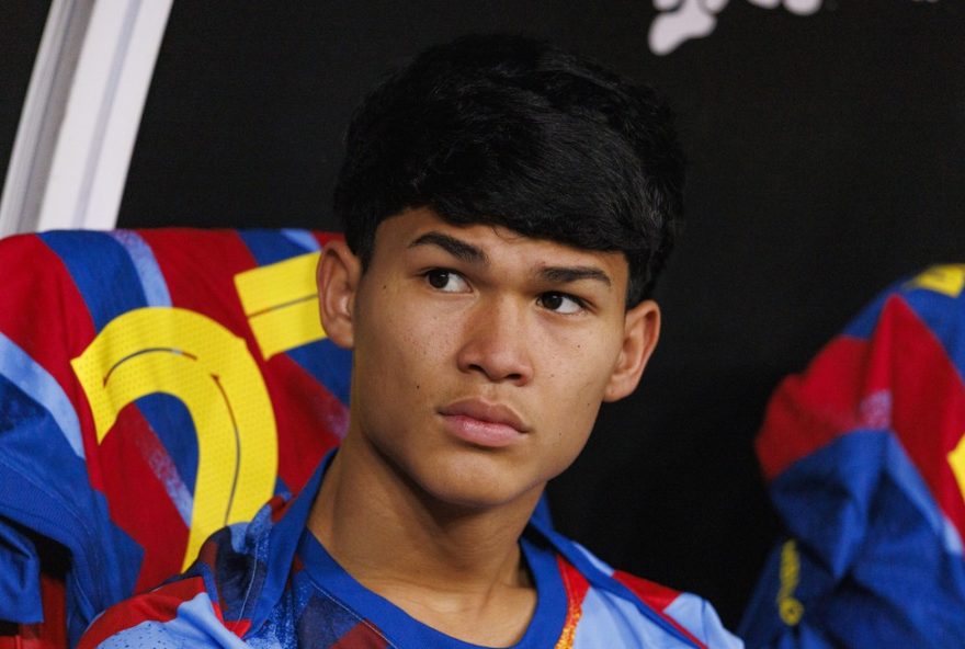 jovem-promessa-do-barcelona2C-dro-fernandez2C-deve-se-transferir-para-o-psg-apos-polemica-saida.-o-futuro-do-talento-de-18-anos-esta-em-jogo