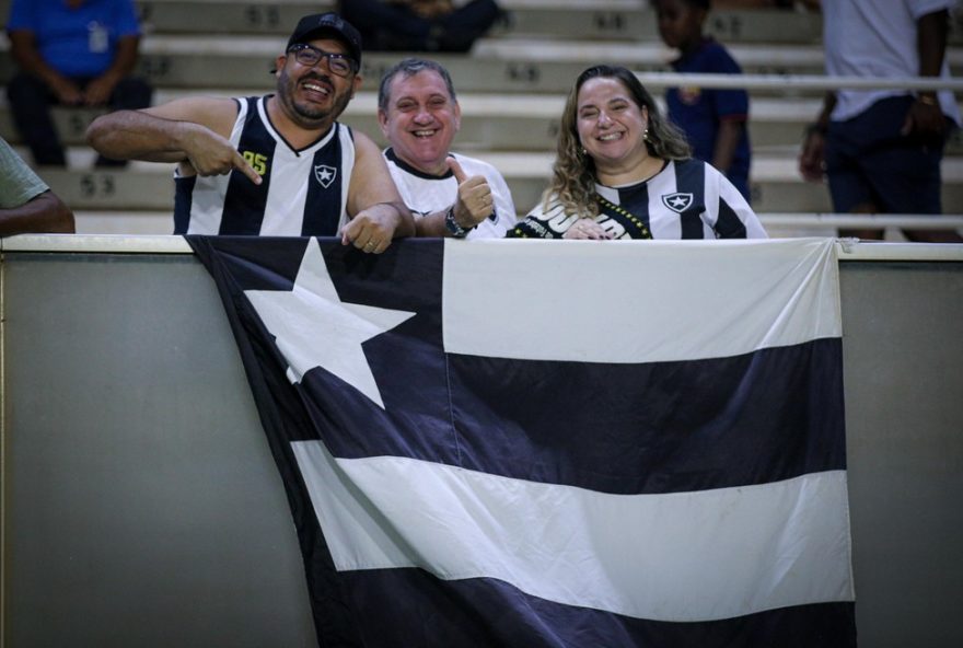 juan-carlos3A-o-torcedor-uruguaio-apaixonado-pelo-botafogo-na-copinha