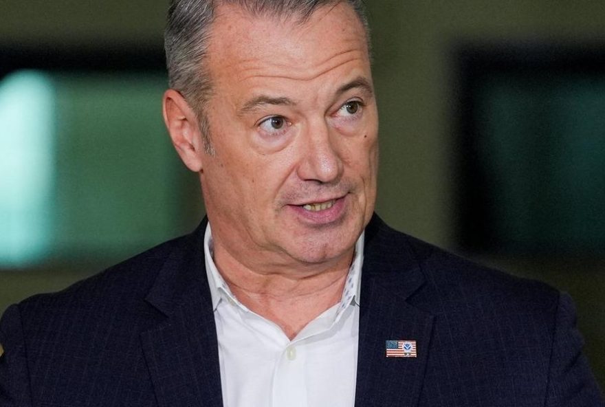 juiz-dos-eua-ameaca-chefe-interino-do-ice-com-prisao-por-desacato.-lyons-convocado-a-tribunal-por-descumprimento-de-ordens juiz-dos-eua-ameaca-chefe-interino-do-ice-com-prisao-por-desacato.-lyons-convocado-a-tribunal-por-descumprimento-de-ordens