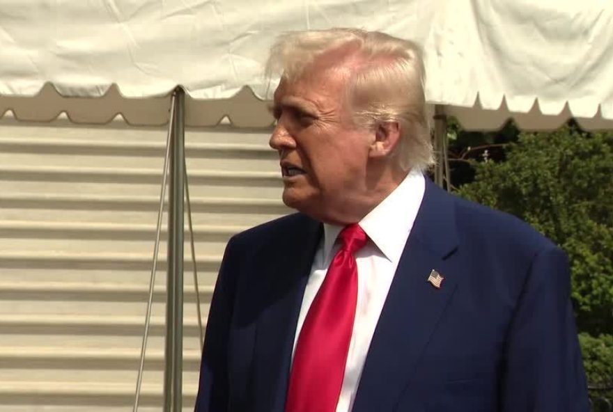 juiza-diz-que-politica-de-passaportes-de-trump-e-inconstitucional-para-americanos-transgeneros-decisao-detalhada-da-juiza-federal-julia-kobick