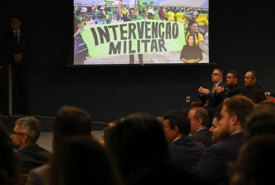 julgamento-de-bolsonaro-e-oficiais3A-ritual-de-desonra-militar-inedito julgamento-de-bolsonaro-e-oficiais3A-ritual-de-desonra-militar-inedito