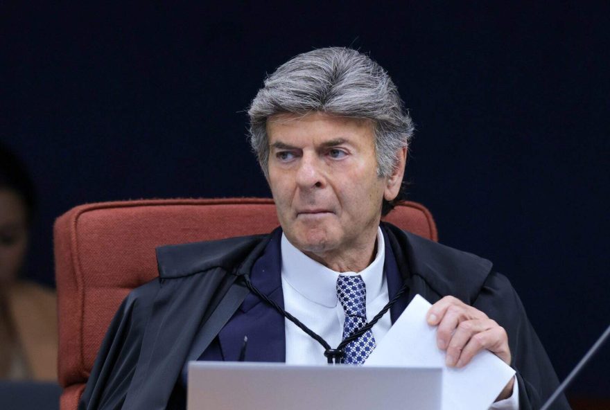 julgamento-de-bolsonaro-e-outros-sete-reus-e-retomado-com-o-voto-do-ministro-luiz-fux