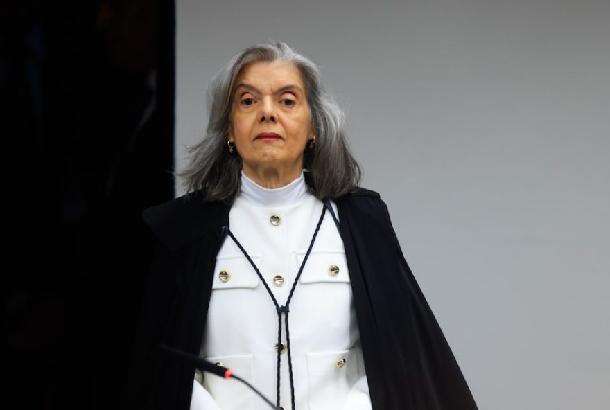 julgamento-de-bolsonaro3A-voto-de-carmen-lucia-abre-o-5o-dia-de-sessao-no-stf