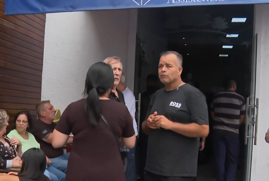 juliana-faustino-bassetto-e-velada-apos-morte-por-intoxicacao-na-academia3A-enterro-hoje-no-cemiterio-quarta-parada juliana-faustino-bassetto-e-velada-apos-morte-por-intoxicacao-na-academia3A-enterro-hoje-no-cemiterio-quarta-parada