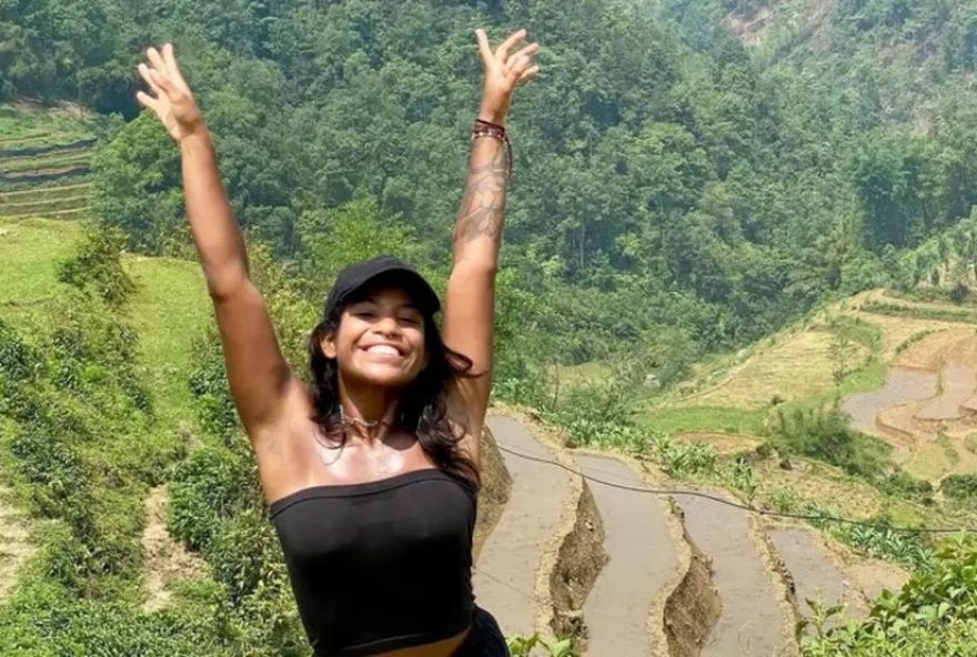 juliana-marins2C-brasileira-que-morreu-em-trilha-de-vulcao-na-indonesia.-equipe-de-resgate-chega-tarde-demais