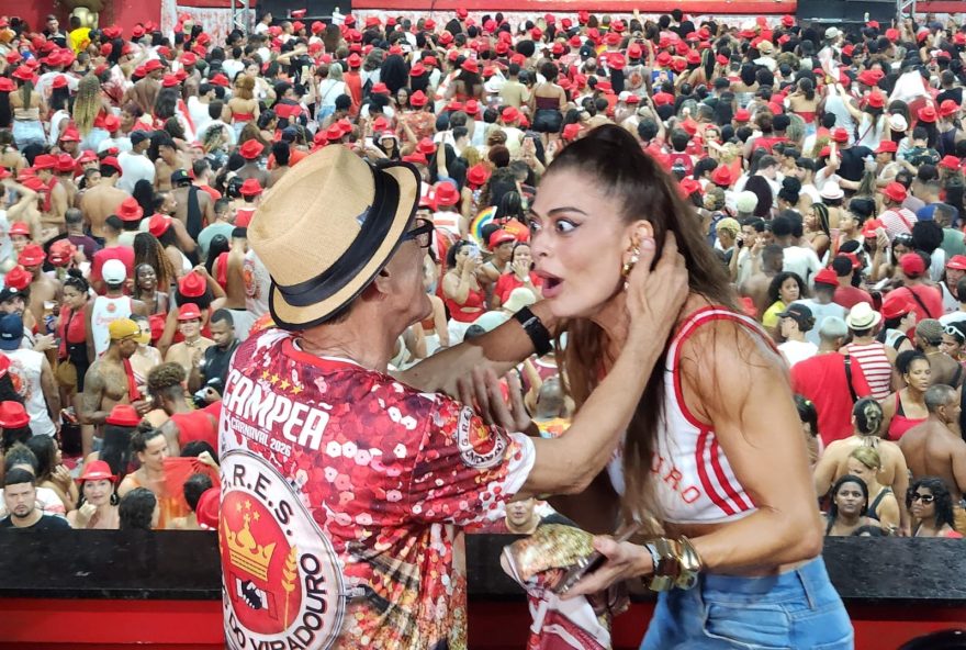 juliana-paes-revela-que-ainda-nao-discutiu-renovacao-com-a-unidos-do-viradouro juliana-paes-revela-que-ainda-nao-discutiu-renovacao-com-a-unidos-do-viradouro