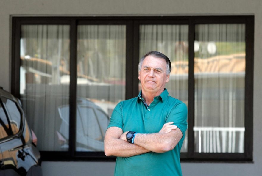 juristas-divergem-sobre-a-possibilidade-de-bolsonaro-se-beneficiar-da-mudanca-na-ficha-limpa