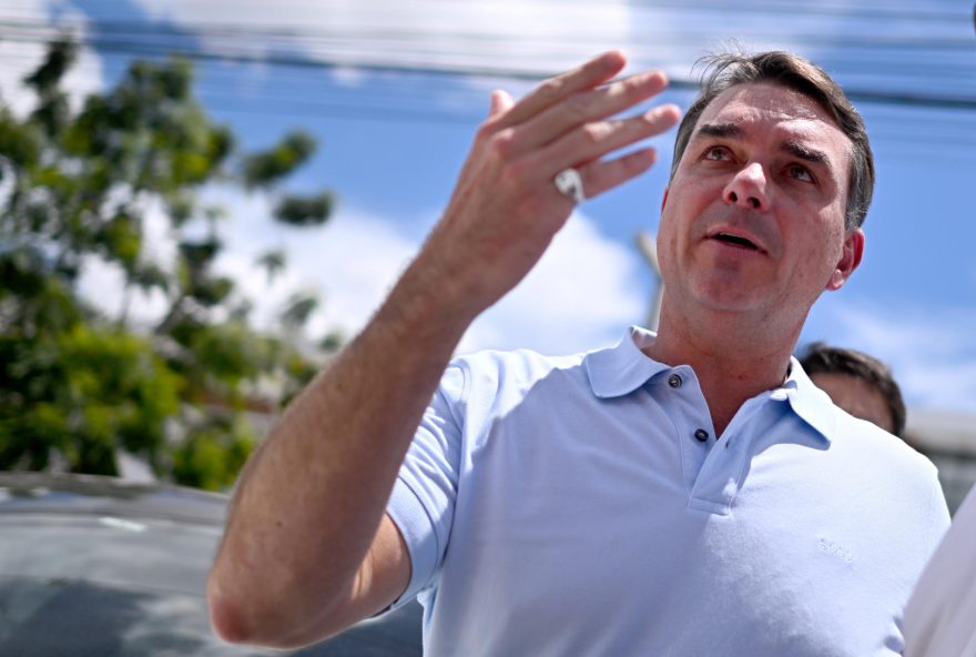 justica-determina-remocao-de-fake-news-que-associa-flavio-ao-fim-do-salario-minimo justica-determina-remocao-de-fake-news-que-associa-flavio-ao-fim-do-salario-minimo