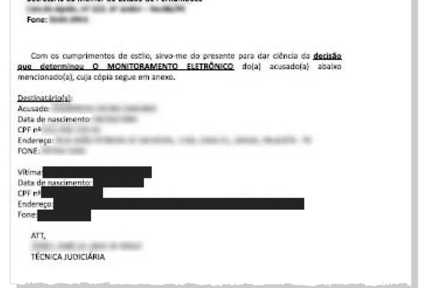 justica-expoe-endereco-de-vitima-de-violencia-em-pernambuco3A-mulher-foge-do-agressor