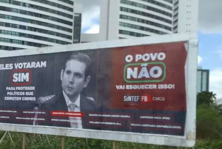 justica-federal-rejeita-acao-de-hugo-motta-por-outdoors-que-o-relacionavam-a-pec-da-blindagem