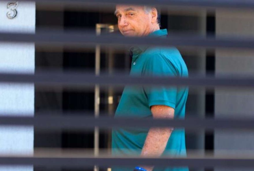 justica-federal-suspende-beneficios-vitais-de-ex-presidente-bolsonaro justica-federal-suspende-beneficios-vitais-de-ex-presidente-bolsonaro