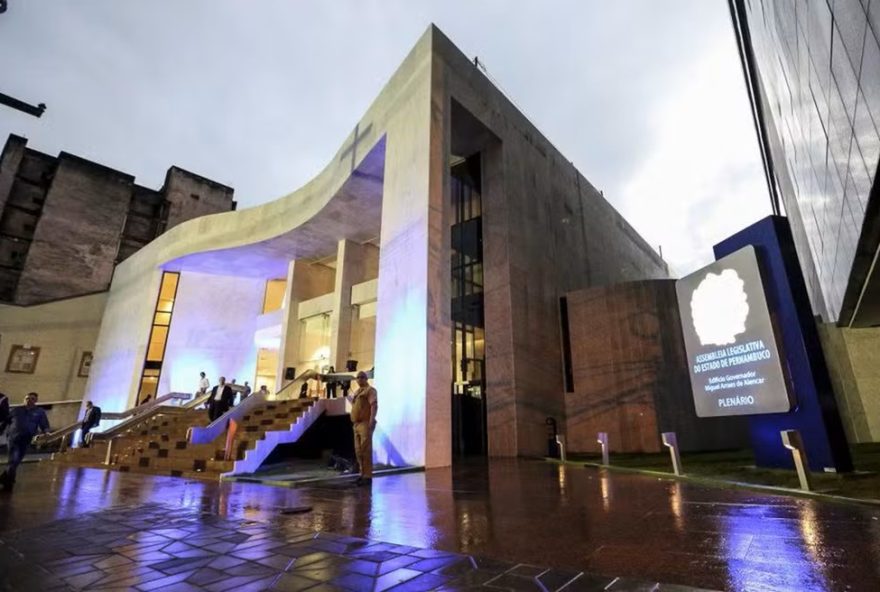 justica-revoga-versao-do-orcamento-promulgada-pela-alepe-em-pernambuco justica-revoga-versao-do-orcamento-promulgada-pela-alepe-em-pernambuco