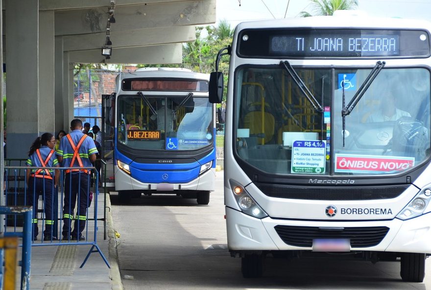 justica-suspende-aumento-de-passagens-de-onibus-no-grande-recife justica-suspende-aumento-de-passagens-de-onibus-no-grande-recife