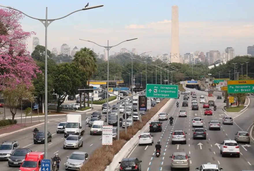 justica-suspende-servico-de-mototaxi-da-99-em-sp-um-dia-apos-lancamento2C-mas-empresa-segue-operando3B-entenda