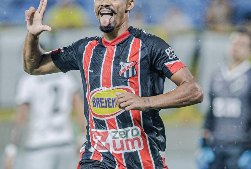 kadu-busca-novos-gols-para-levar-anapolis-a-vitoria-na-serie-c