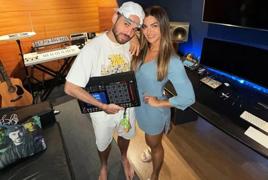 kelly-key-busca-retorno-ao-pop-brasileiro-com-papatinho-apos-25-anos-de-carreira