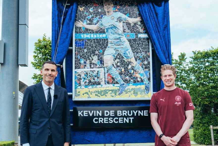 kevin-de-bruyne-titular-em-despedida-emocionante3A-homenagens-e-reconhecimento-no-etihad-stadium