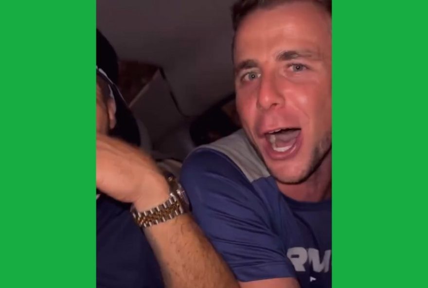 klaus-e-colegas-do-remo-pegam-carona-inusitada-para-escapar-da-festa-de-acesso3A-entrevista-exclusiva-com-zagueiro-revela-detalhes-emocionantes-da-celebracao