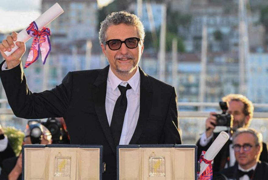 kleber-mendonca-filho-destaca-importancia-de-o-agente-secreto-e-comenta-citacao-a-bolsonaro-preso-em-premiacao kleber-mendonca-filho-destaca-importancia-de-o-agente-secreto-e-comenta-citacao-a-bolsonaro-preso-em-premiacao