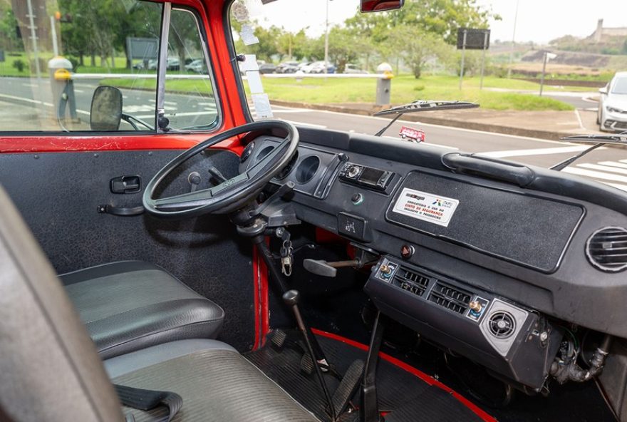 kombi-historica-da-itaipu-e-destaque-em-exposicao-pelos-50-anos-da-seguranca-empresarial