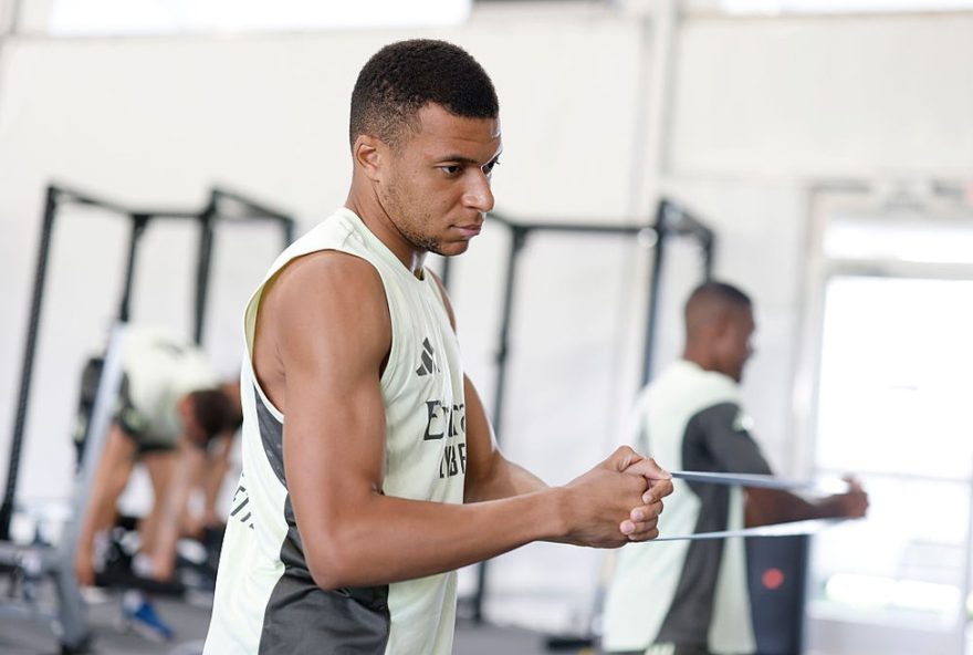 kylian-mbappe-volta-aos-treinos-apos-gastroenterite3A-expectativas-para-a-copa-do-mundo-de-clubes-fifa-2025-com-real-madrid