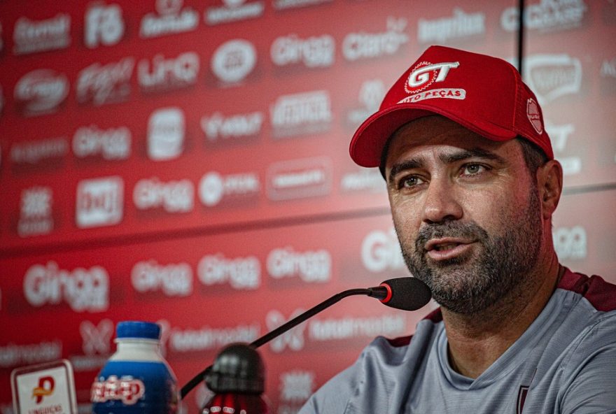 lacerda-destaca-apoio-da-torcida-apos-eliminacao-na-copa-do-brasil3A-22vamos-subir2C-vila-nova22