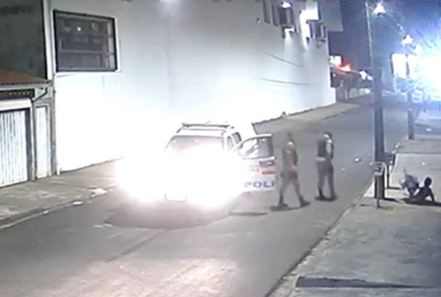 ladrao-quebra-o-pe-ao-saltar-de-janela-em-tentativa-de-fuga-em-uberaba