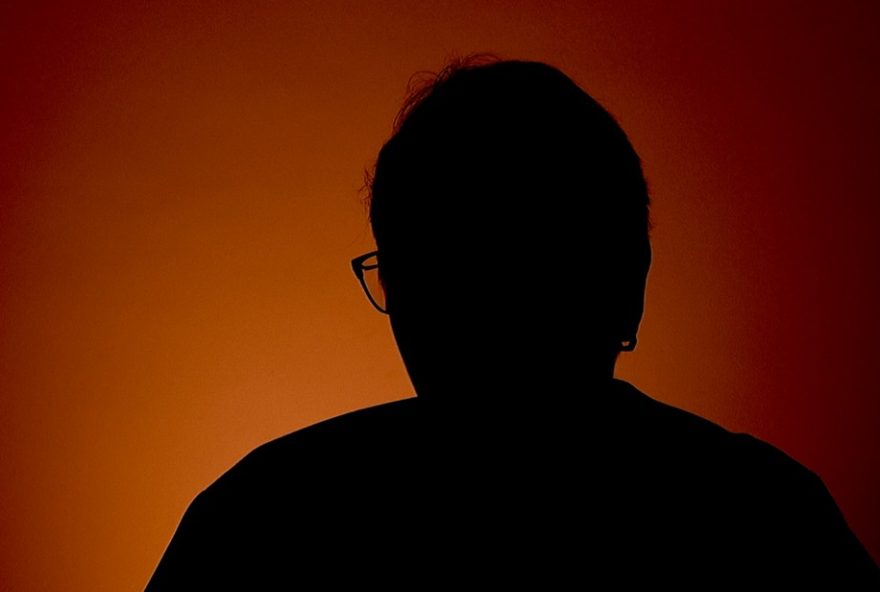 ladroes-disfarcados-de-prestadores-de-servico-roubam-quadro-banhado-a-ouro-em-ribeirao-preto