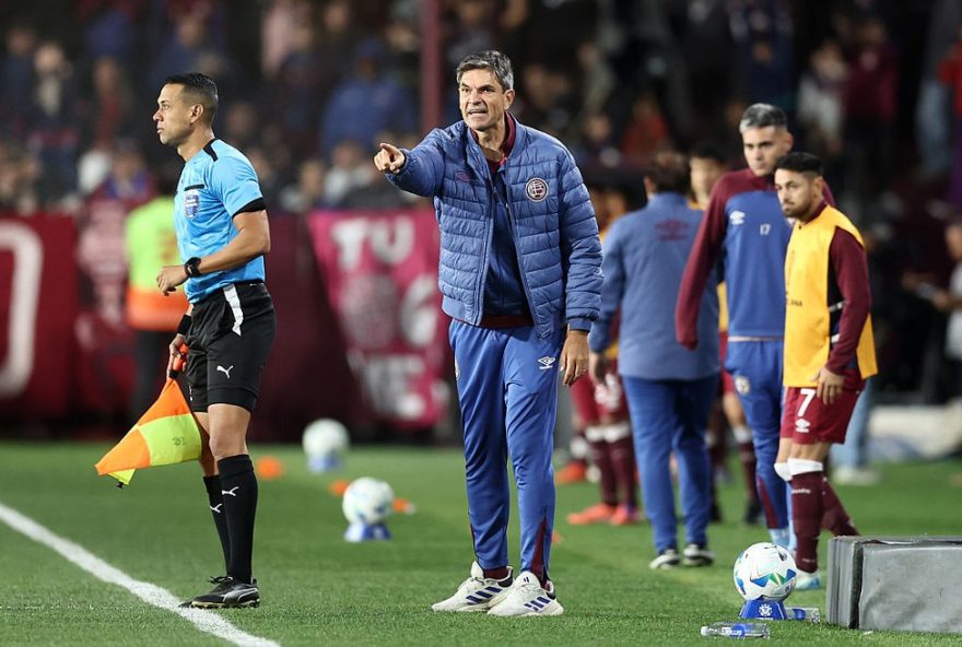 lanus-vence-tucuman-e-pronto-para-final-contra-atletico-mg.-destaques-decidem-jogo.-sampaoli-planeja-usar-titulares-contra-bragantino-para-preparar-galo-para-decisao-da-sul-americana.-confira lanus-vence-tucuman-e-pronto-para-final-contra-atletico-mg.-destaques-decidem-jogo.-sampaoli-planeja-usar-titulares-contra-bragantino-para-preparar-galo-para-decisao-da-sul-americana.-confira