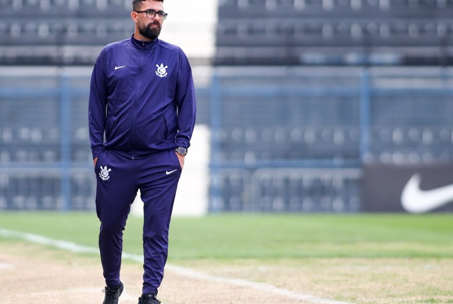 laruccia-explica-demissao-no-corinthians-e-sonha-com-serie-a3A-entenda-a-trajetoria-do-ex-treinador-na-base-do-clube laruccia-explica-demissao-no-corinthians-e-sonha-com-serie-a3A-entenda-a-trajetoria-do-ex-treinador-na-base-do-clube