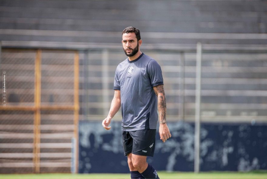 lateral-do-remo2C-marcelinho2C-compartilha-batalha-contra-saude-mental3A-foco-na-recuperacao-e-retorno-aos-gramados