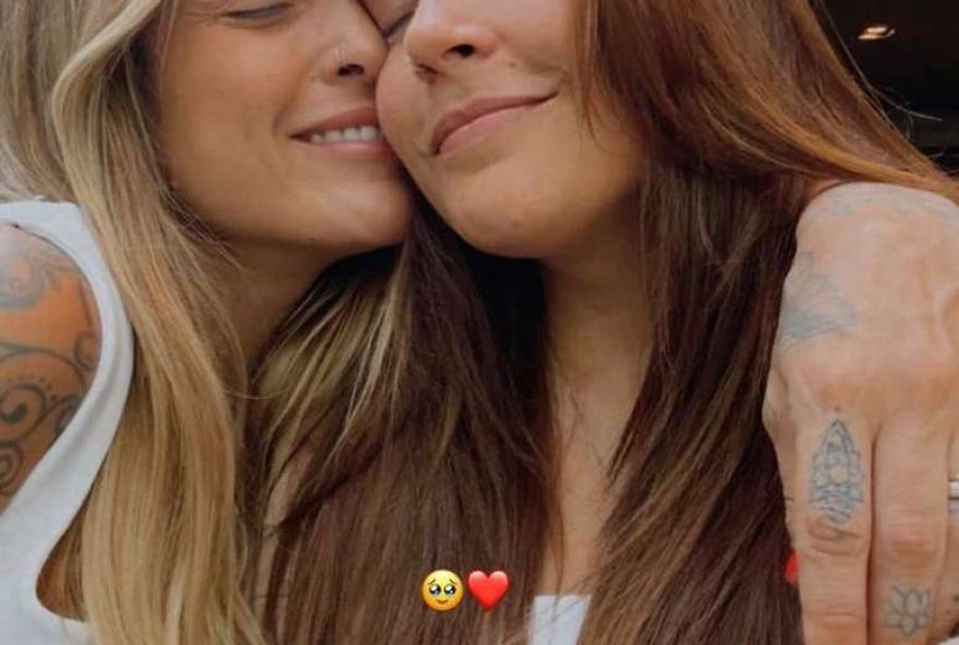 lauana-prado-e-tati-dias-reatam-relacionamento-e-emocionam-fas-segunda-chance-para-o-amor-e-a-felicidade-juntas-novamente lauana-prado-e-tati-dias-reatam-relacionamento-e-emocionam-fas-segunda-chance-para-o-amor-e-a-felicidade-juntas-novamente