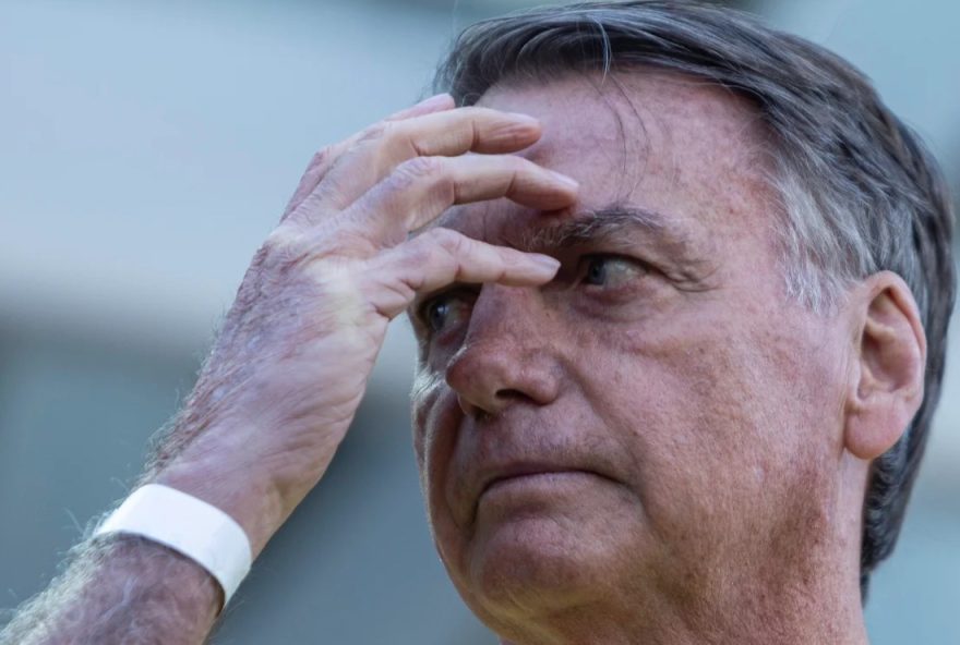 laudo-medico-revela-que-bolsonaro-caminhou-5-km-antes-da-crise-de-saude laudo-medico-revela-que-bolsonaro-caminhou-5-km-antes-da-crise-de-saude