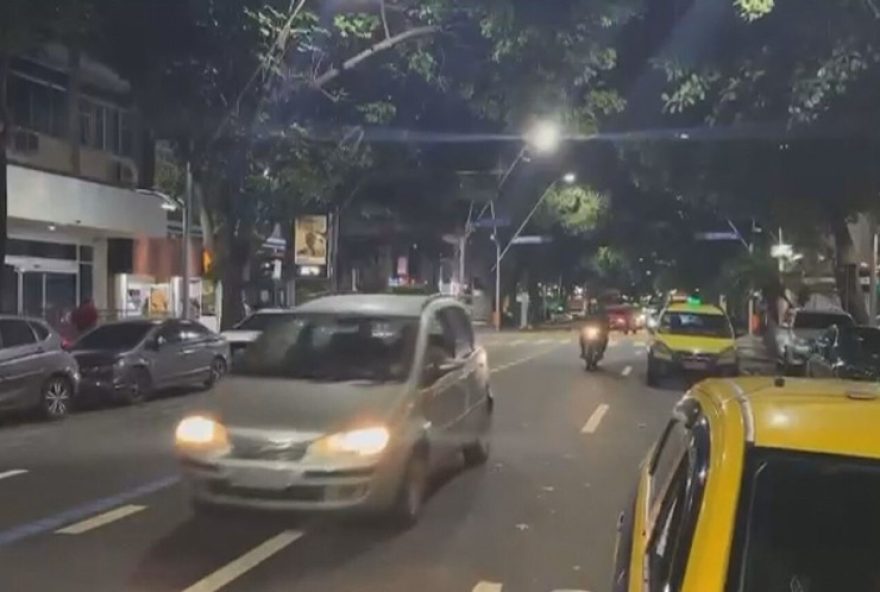 leblon2C-rio-de-janeiro3A-homem-de-23-anos-e-baleado-em-tentativa-de-assalto-preocupacao-com-a-seguranca-na-regiao-cresce leblon2C-rio-de-janeiro3A-homem-de-23-anos-e-baleado-em-tentativa-de-assalto-preocupacao-com-a-seguranca-na-regiao-cresce