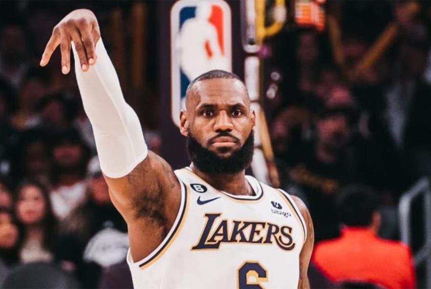 LeBron James, protagonista e produtor executivo, lidera elenco estelar da série documental da NBA (Foto: reprodução/Instagram)