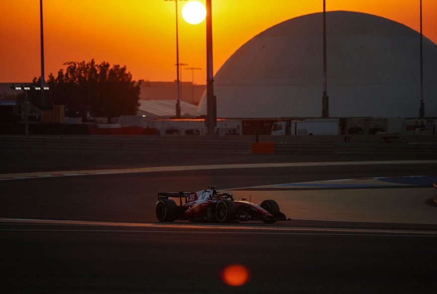 leclerc-da-ferrari-lidera-ultimo-dia-de-testes-da-f1-no-bahrein
