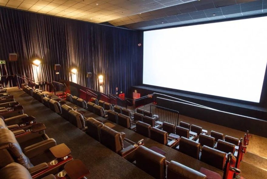 lei-em-salvador-obriga-cinemas-a-iniciar-filmes-no-horario-anunciado lei-em-salvador-obriga-cinemas-a-iniciar-filmes-no-horario-anunciado